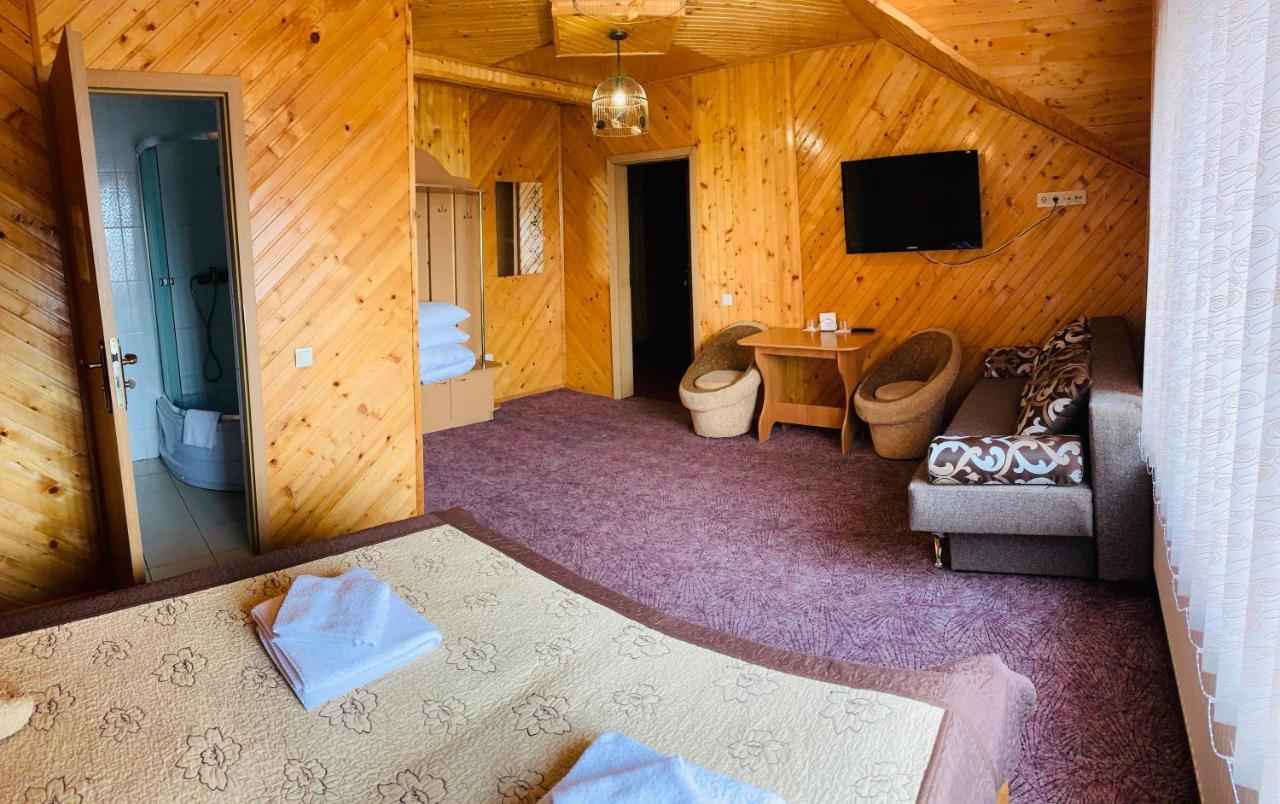 Pid Yavorom Hotel Drogomirchany Bagian luar foto